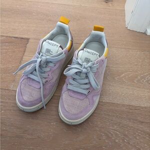 Women's Oncept Phoenix Courtside Sneakers in Violet Multicolor